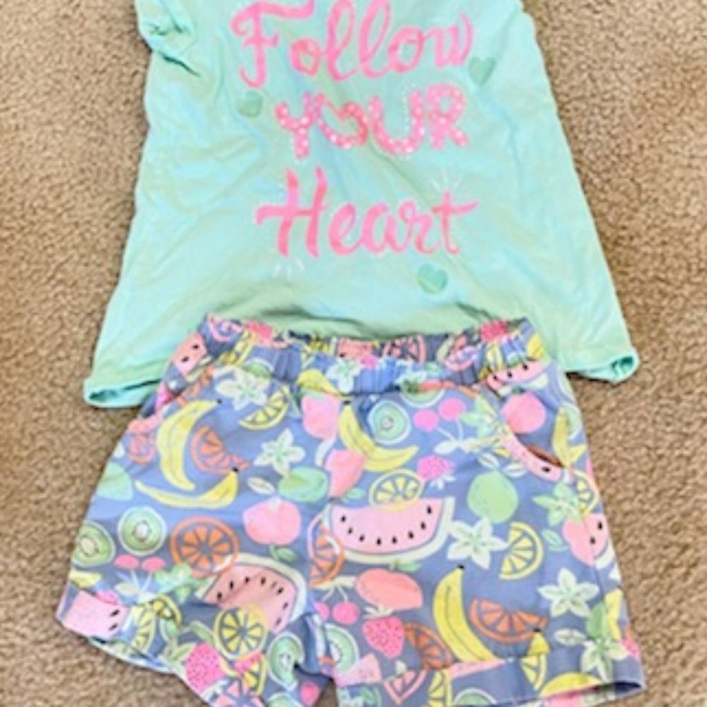 Two piece girls size 7 shorts tshirt summer set